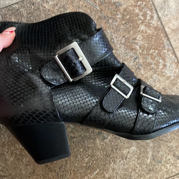 🌚ZARA Heel Boot - Picture 4 of 13